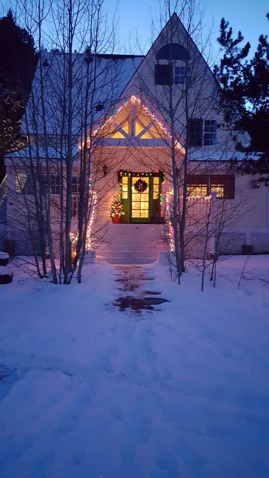 Chase Creek Bed & Breakfast | 250 Chase St, Black Hawk, CO 80422 | Phone: (303) 503-0460