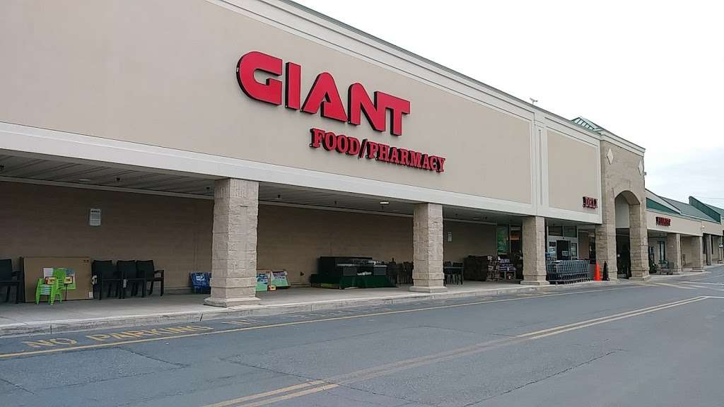 GIANT Food Stores | 859 Nazareth Pike, Nazareth, PA 18064, USA | Phone: (610) 759-7213