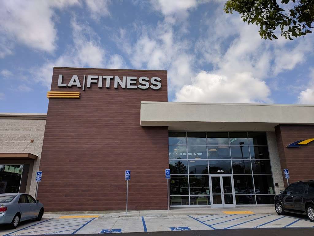 LA Fitness | 4404 University Pkwy, San Bernardino, CA 92407, USA | Phone: (909) 352-4147