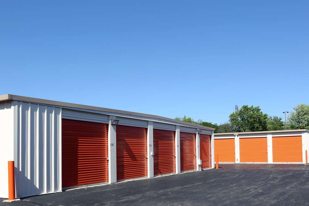 Public Storage | 1300 E Chicago St, Elgin, IL 60120 | Phone: (224) 276-6625