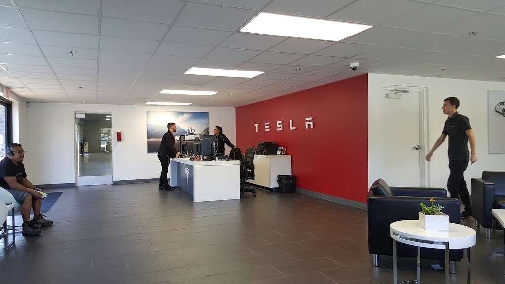 Tesla | 5840 W Centinela Ave, Los Angeles, CA 90045 | Phone: (310) 649-5463