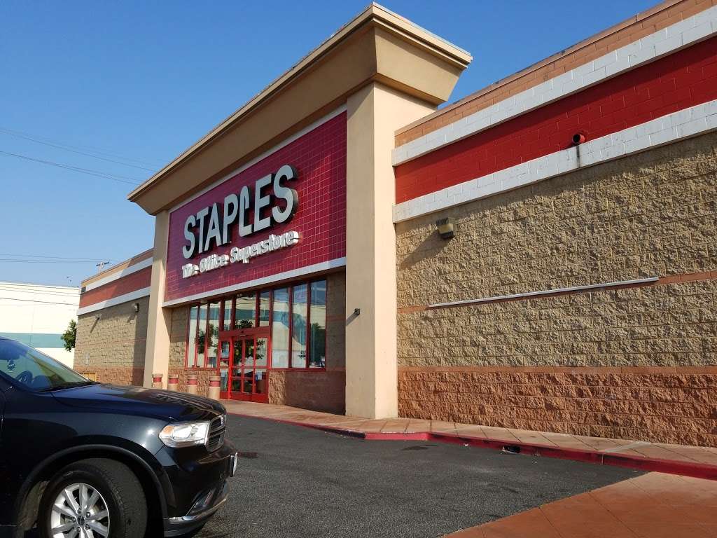 Staples | 3090 E Slauson Ave, Huntington Park, CA 90255, USA | Phone: (323) 277-3706