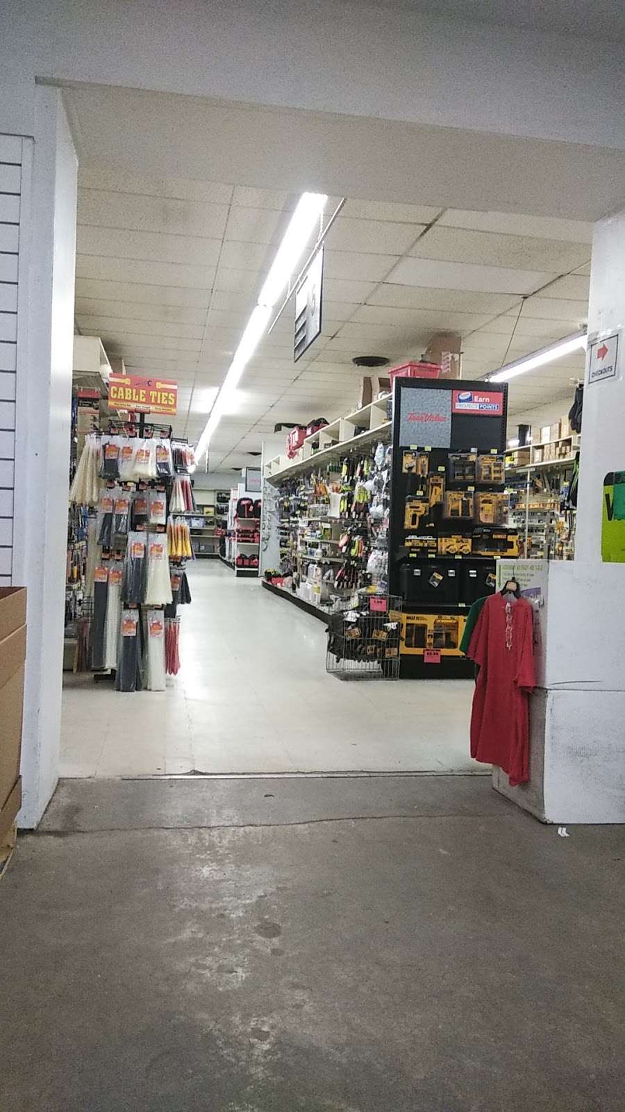 Strasser True Value Hardware | 910 Southwest Blvd, Kansas City, KS 66103, USA | Phone: (913) 236-5858