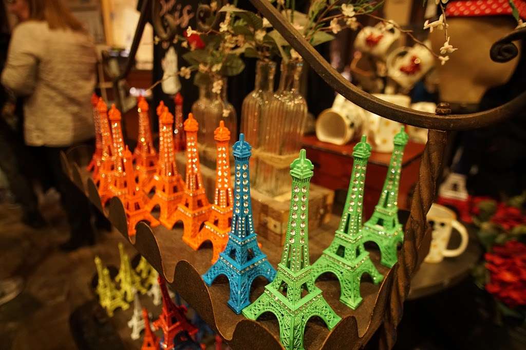 Souvenirs de France | 1830 Avenue of the Stars, Orlando, FL 32830, USA | Phone: (407) 939-5277