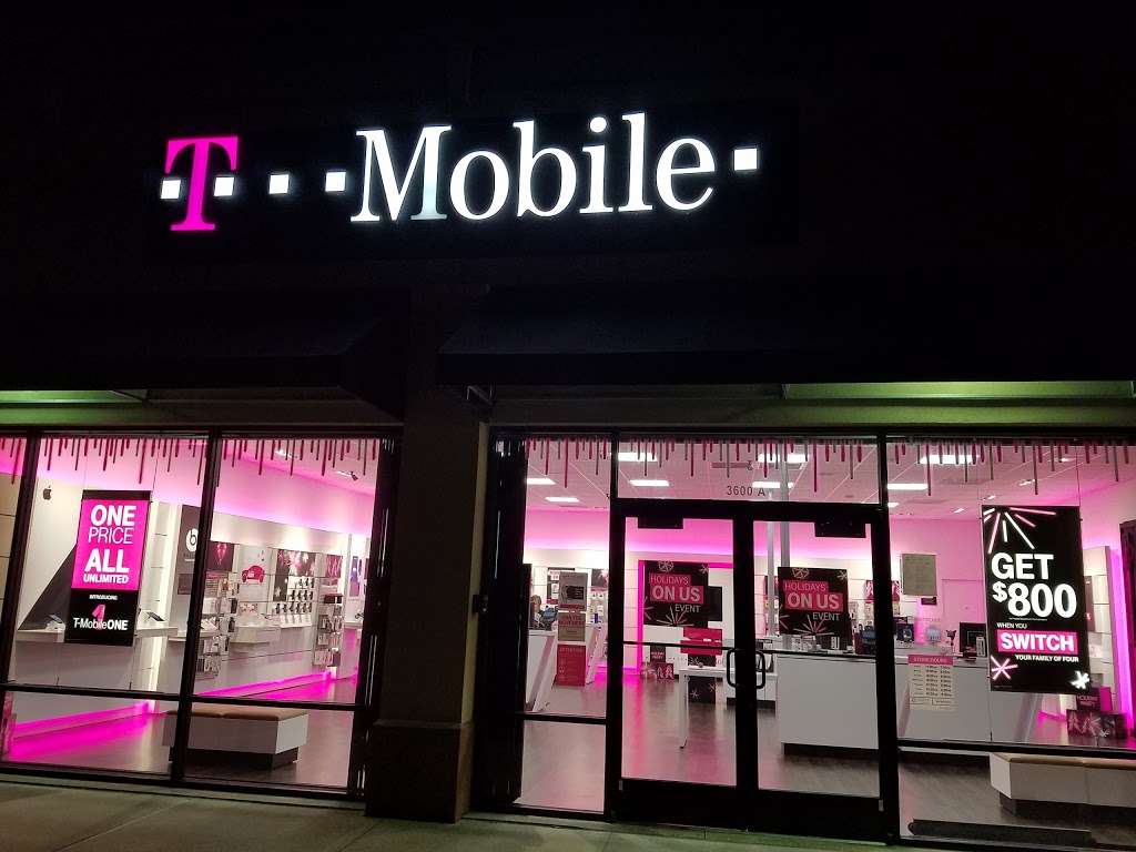 T-Mobile | 3600 Gulf Fwy, Dickinson, TX 77539, USA | Phone: (281) 972-0076