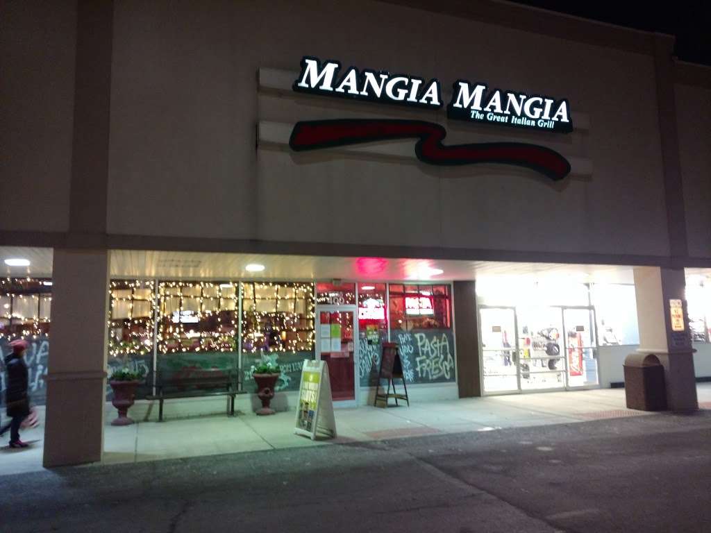 Mangia Mangia | 5555 S Brainard Ave #400, Countryside, IL 60525, USA | Phone: (708) 352-3631