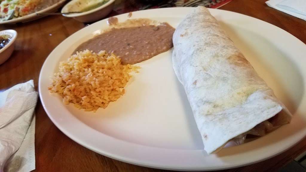 El Korita Restaurant & Marisco | 3107 N Orange Blossom Trail, Zellwood, FL 32798, USA | Phone: (407) 814-9933