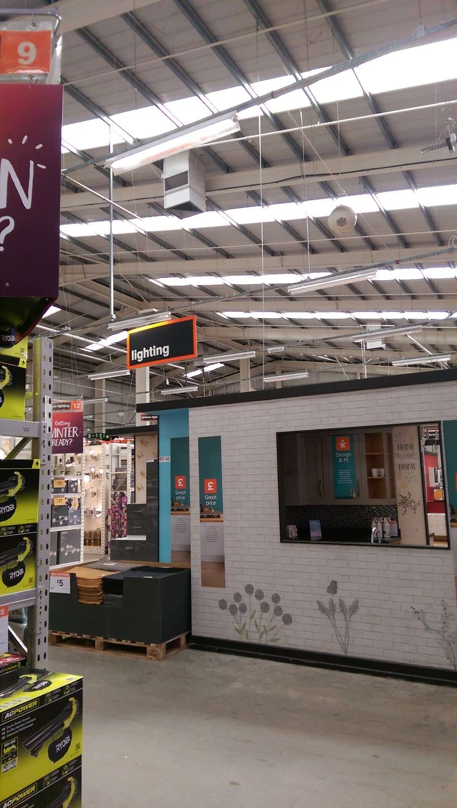 B&Q Harlow | 6 The Oaks Retail Park, Howard Way, Harlow CM20 2AB, UK | Phone: 01279 626634