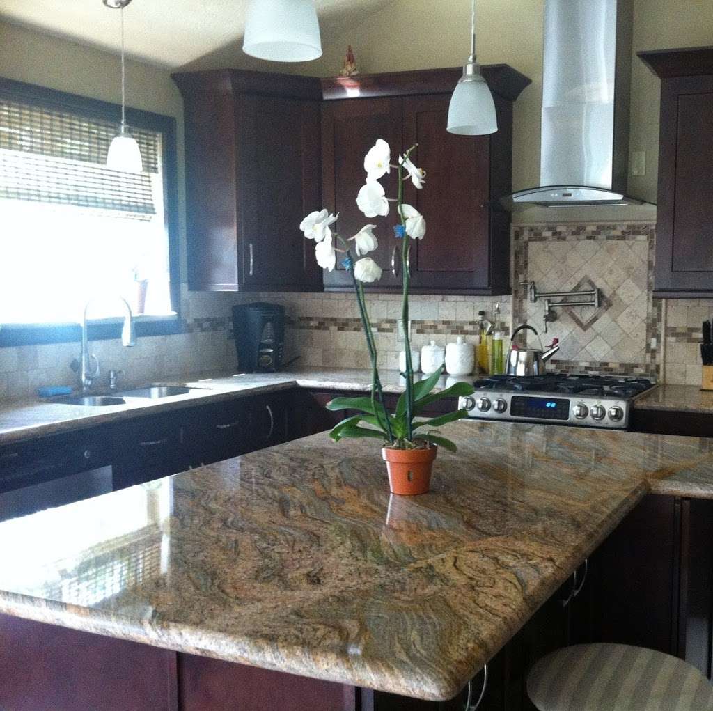 Kitchen Gallery- Granite & Cabinets | 4848 Fairmont Pkwy, Pasadena, TX 77505 | Phone: (281) 827-1354