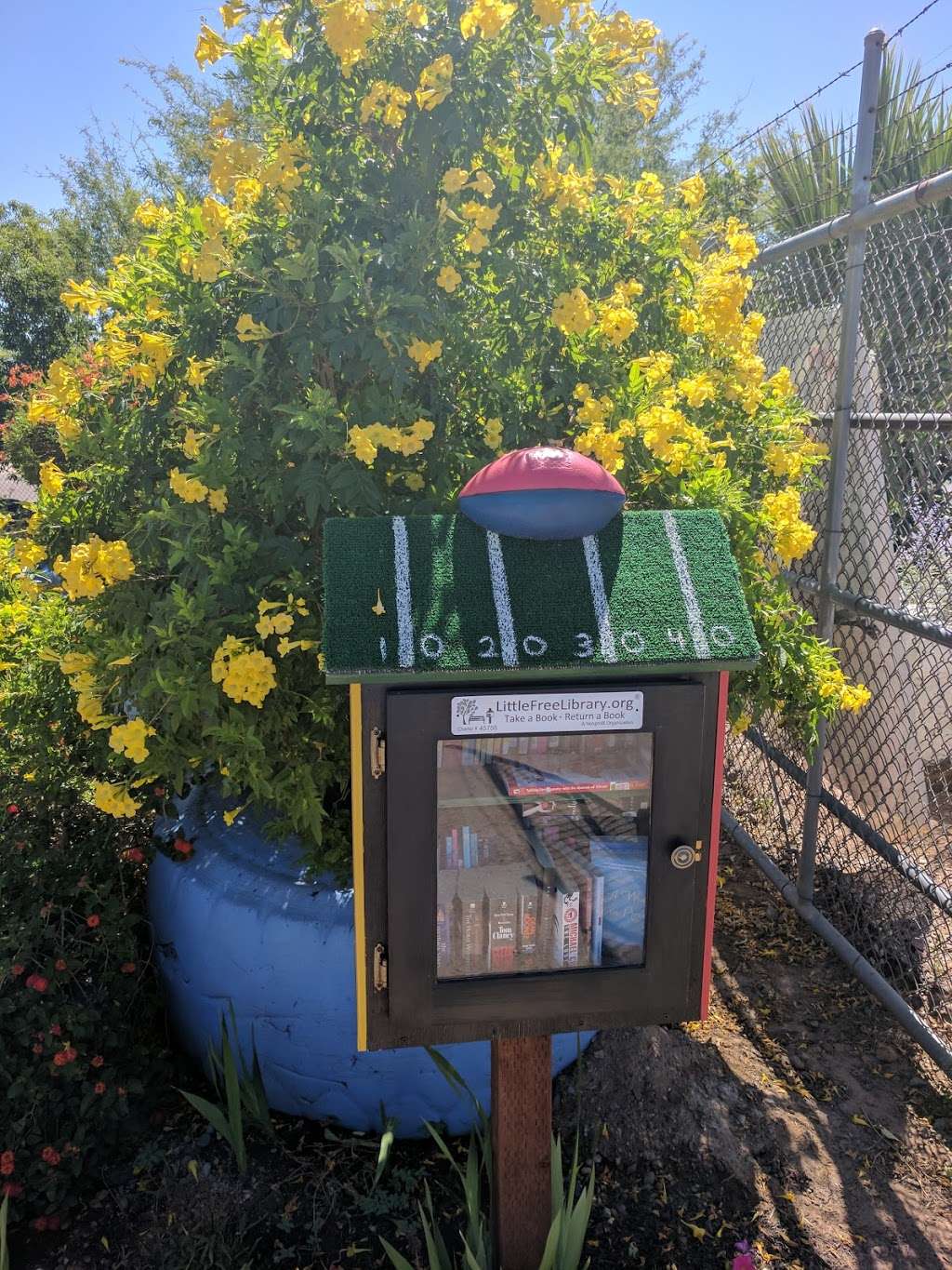 Community Tire Garden | 150-198 E Durango St, Phoenix, AZ 85004, USA