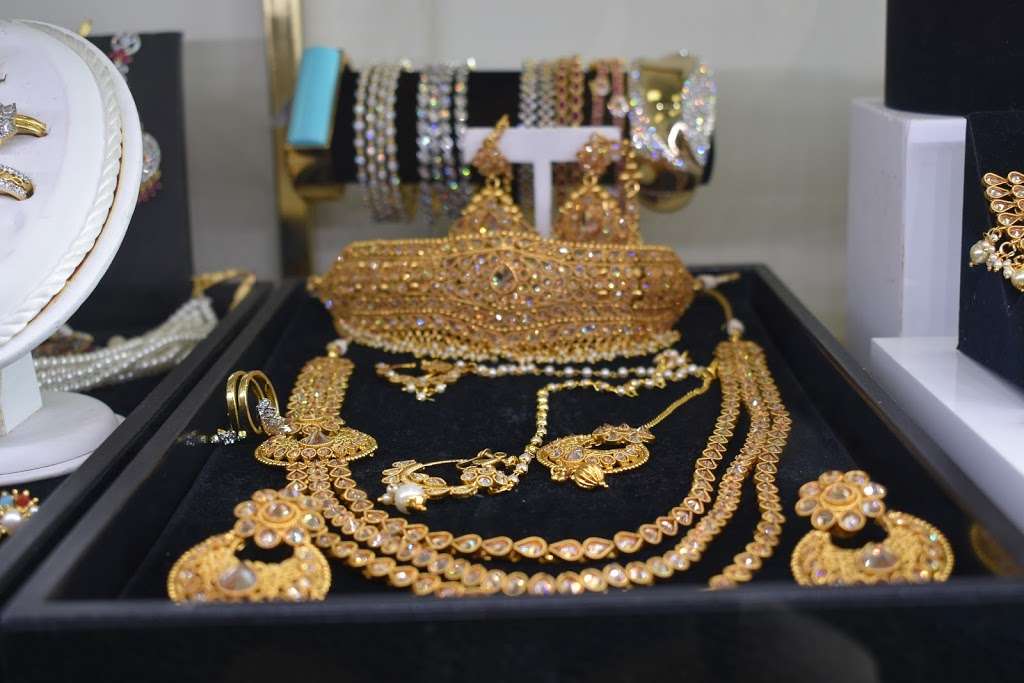 Romi Jewels and Boutique | 7742 Gunston Plaza, Lorton, VA 22079, USA | Phone: (703) 337-2089