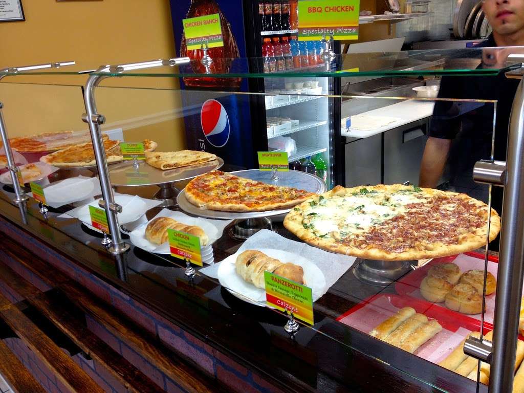 Papas Pizzeria and Italian Cuisine | 1430 N Green St i, Brownsburg, IN 46112, USA | Phone: (317) 858-2469