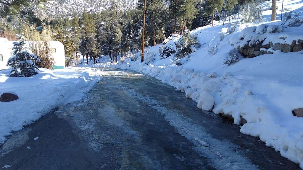 Lake of the Woods Mobile Village in 6132 Frazier Mountain Park Rd 3