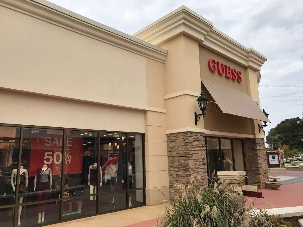 GUESS Factory | 5506 New Fashion Rd Suite 390, Charlotte, NC 28278, USA | Phone: (704) 588-2628