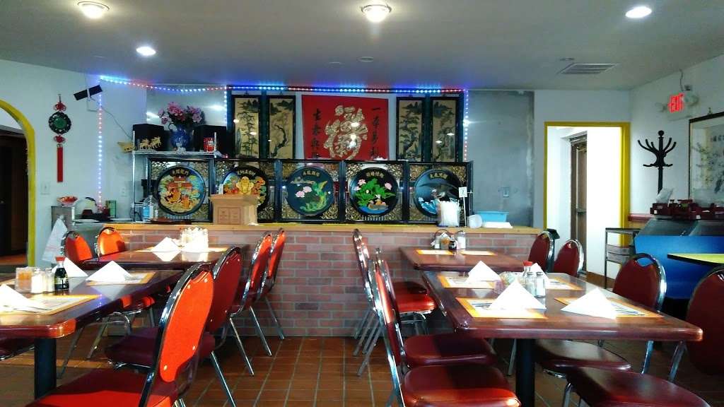 Hunan Sixth Happiness | 2705 Martin Luther King Jr Dr, North Chicago, IL 60064, USA | Phone: (847) 473-5346