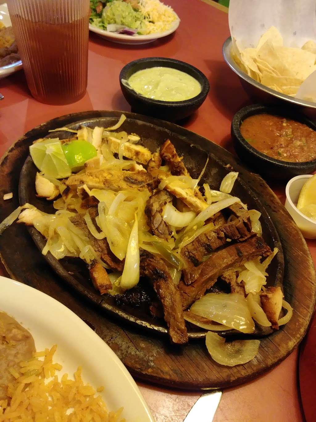 Iguanas Ranas Cantina | 3121 Palmer Hwy, Texas City, TX 77590, USA | Phone: (409) 995-0594