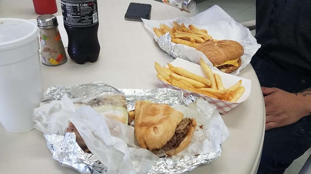 Sues Deli | 619 Mayo Rd, Edgewater, MD 21037, USA | Phone: (410) 798-6300