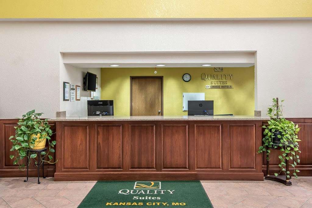 Quality Suites Kansas City International Airport | 11951 N Ambassador Dr, Kansas City, MO 64153 | Phone: (816) 464-5500