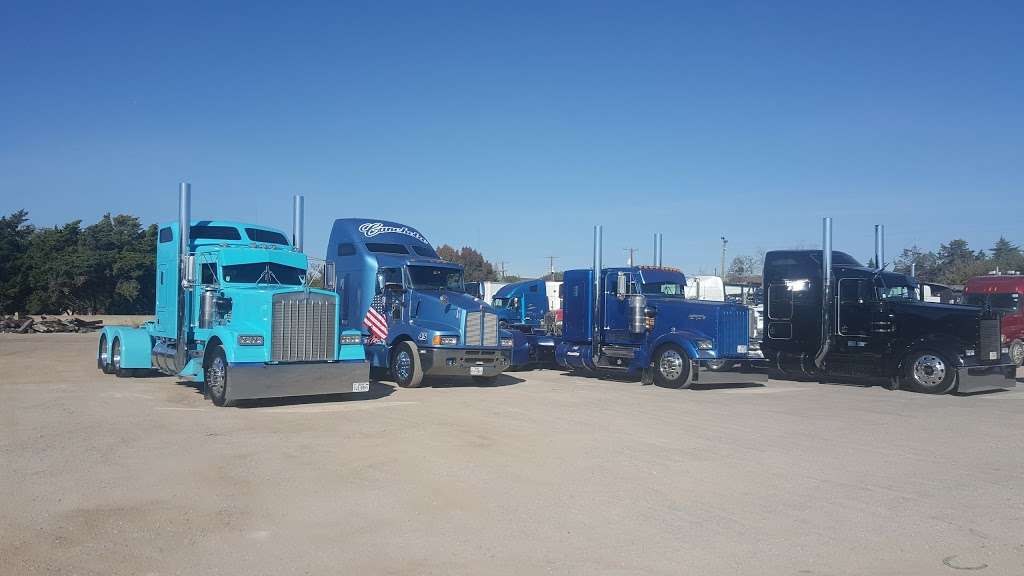 Cowboy Trucking | 5610 Crystal Lake Blvd, Dallas, TX 75236, USA | Phone: (972) 780-9094