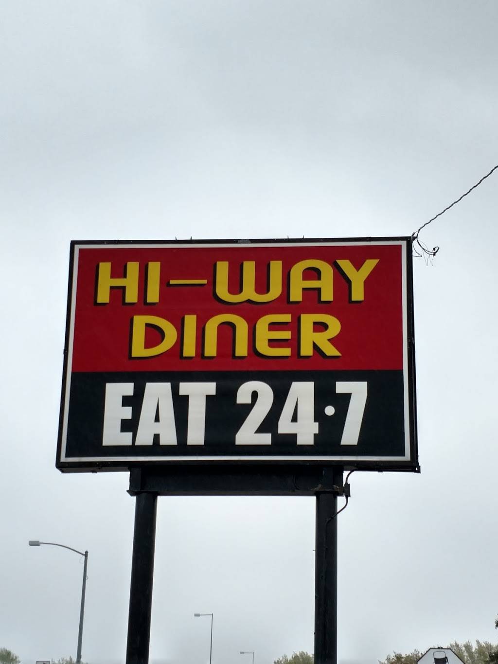 Hi-Way Diner | 2105 NE-2, Lincoln, NE 68502, USA | Phone: (402) 423-6066