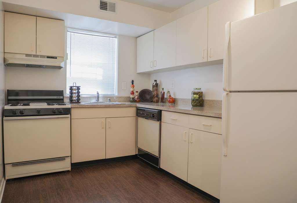 Moravia Park Apartments | 4409 Moravia Rd, Baltimore, MD 21206, USA | Phone: (833) 767-4592