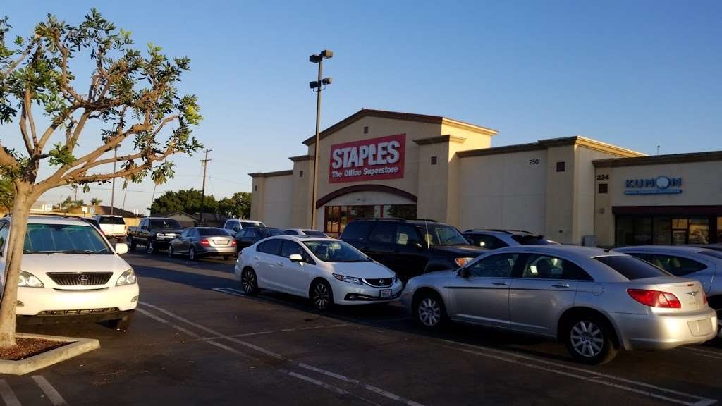 Staples | 250 E Sepulveda Blvd, Carson, CA 90745, USA | Phone: (310) 522-0810