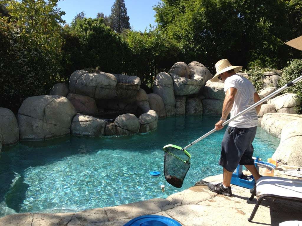 Calabasas Pool Service | 5500 Tanoak Ln, Oak Park, CA 91377, USA | Phone: (818) 276-6582