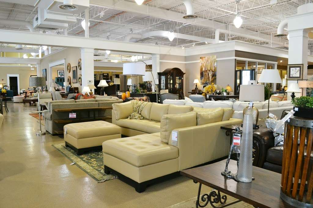 Walter E. Smithe Furniture & Design (Glendale Heights) | 177 Army Trail Rd, Glendale Heights, IL 60139, USA | Phone: (630) 539-4320