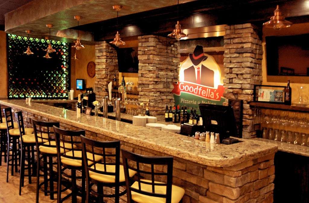 Goodfellas Pizzeria & Italian Restaurant | 2955 Enterprise Rd, DeBary, FL 32713 | Phone: (386) 668-9199