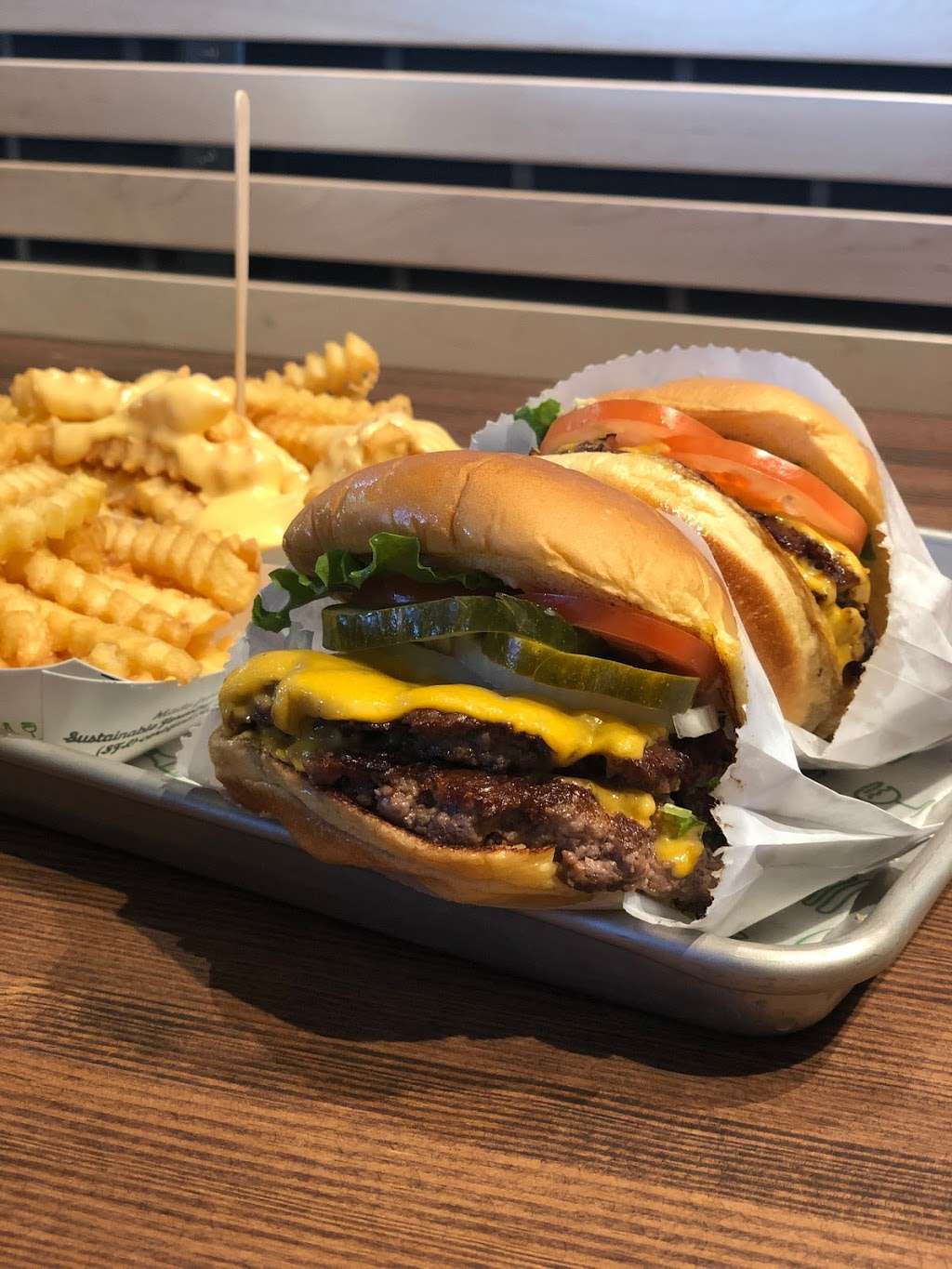 Shake Shack | 120 Promenade Way Suite A, Thousand Oaks, CA 91362 | Phone: (805) 309-5941