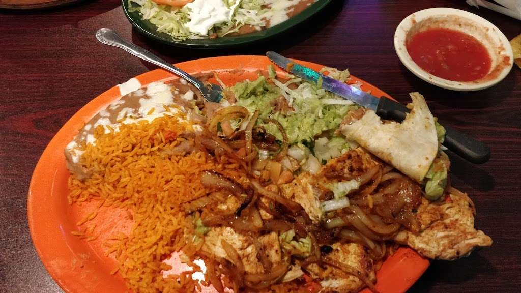 Fiesta Tapatia Mexican Restaurant | 611 N Mildred St, Ranson, WV 25438, USA | Phone: (304) 930-1698
