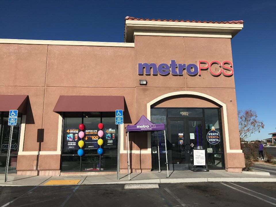 Metro by T-Mobile | 15461 Main St Ste 302, Hesperia, CA 92345, USA | Phone: (760) 244-7300