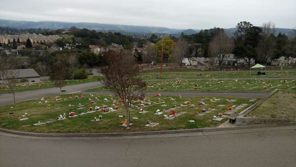 Calvary Catholic Cemetery | 2930 Bennett Valley Rd, Santa Rosa, CA 95404, USA | Phone: (707) 546-6290