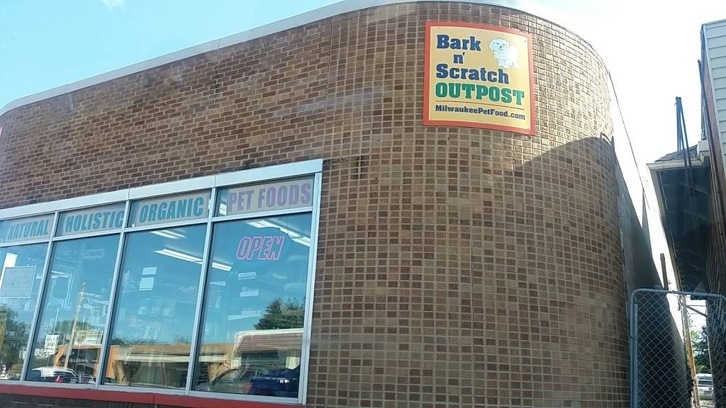 Bark N Scratch Outpost | 5835 W Bluemound Rd, Milwaukee, WI 53213, USA | Phone: (414) 444-4110