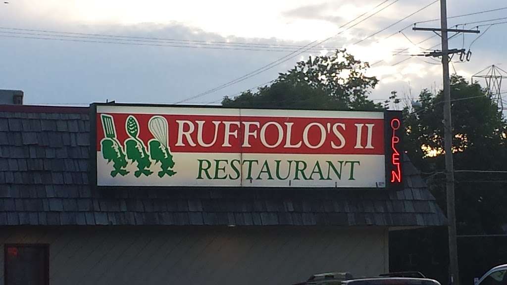 Ruffolos Special Pizza 2 | 3931 45th St, Kenosha, WI 53144, USA | Phone: (262) 764-2500