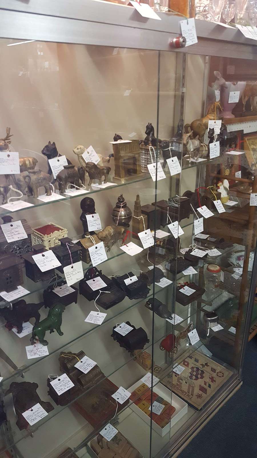 W D Pickers Antique Mall | 16095 371 Hwy, Platte City, MO 64079, USA | Phone: (816) 858-3100