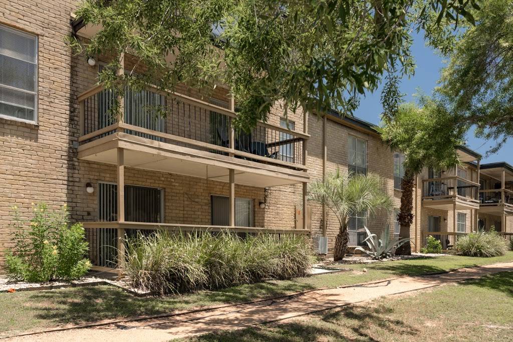 Oak Park Apartments | 4505 Duval St, Austin, TX 78751, USA | Phone: (512) 467-1478