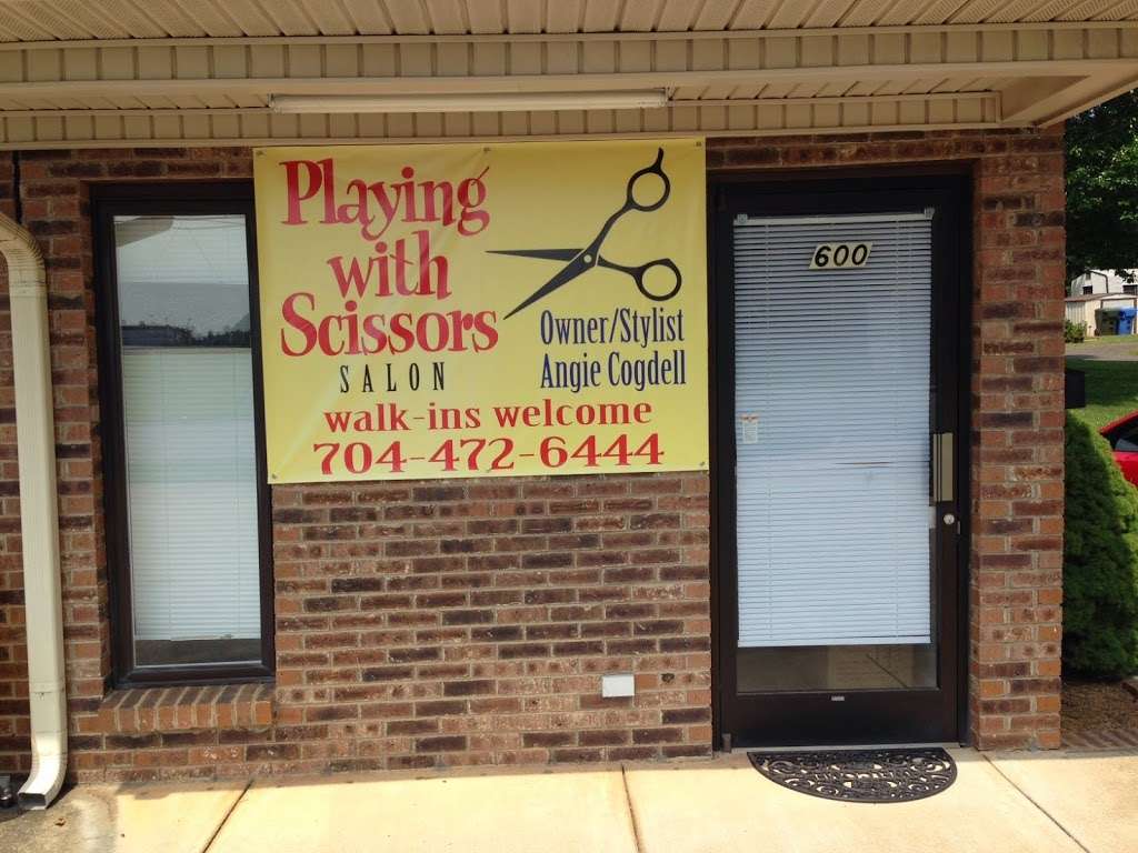 Playing with Scissors | 600 York Rd, Kings Mountain, NC 28086, USA | Phone: (704) 472-6444