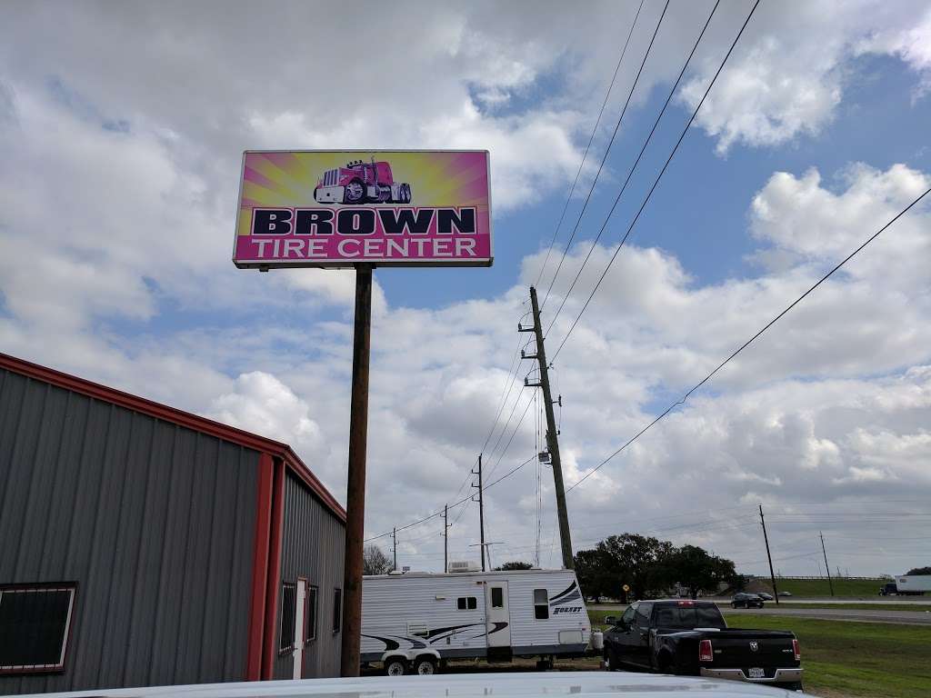 Brown Brothers Discount Truck | 4770 I-10 Frontage Rd, Sealy, TX 77474, USA | Phone: (979) 885-6063