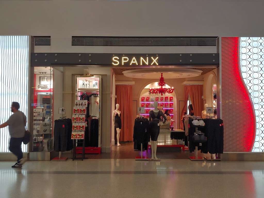 SPANX | 200 World Way, Los Angeles, CA 90045, USA