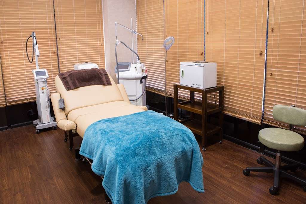 Riva Dermatology | 17039 Kenton Dr #100, Cornelius, NC 28031, USA | Phone: (704) 896-8837