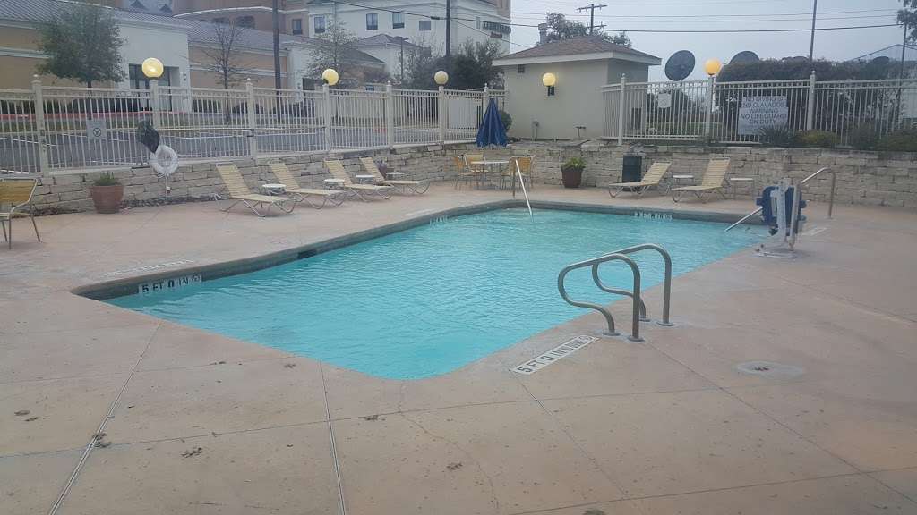 Fairfield Inn & Suites by Marriott San Antonio SeaWorld®/Westove | 4026 Wiseman Blvd, San Antonio, TX 78251, USA | Phone: (210) 682-6800