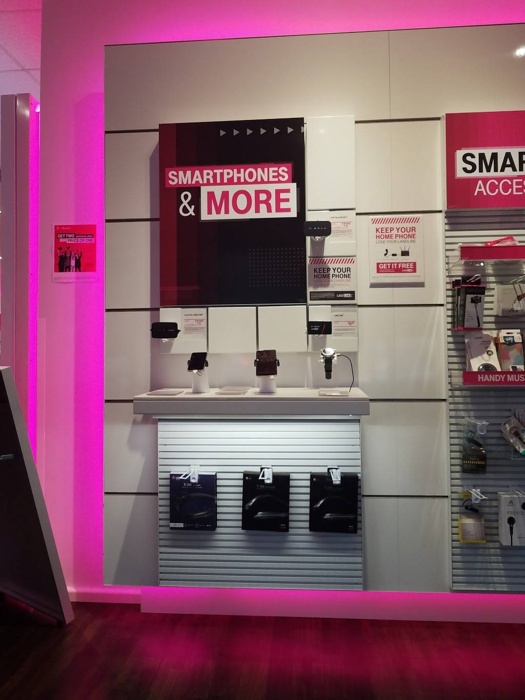 T-Mobile | 1915 Nicholasville Rd, Lexington, KY 40503, USA | Phone: (859) 277-7835