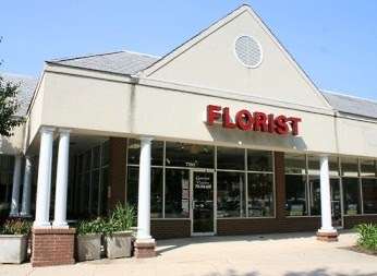 Gunston Flowers | 7780 Gunston Plaza Dr, Lorton, VA 22079, USA | Phone: (703) 339-3597