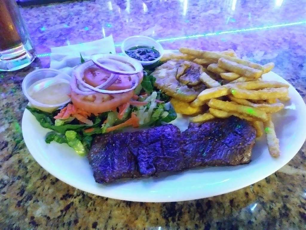 Girafas Sports GRILL | 5096 Forest Hill Blvd #900, West Palm Beach, FL 33415 | Phone: (561) 432-6666