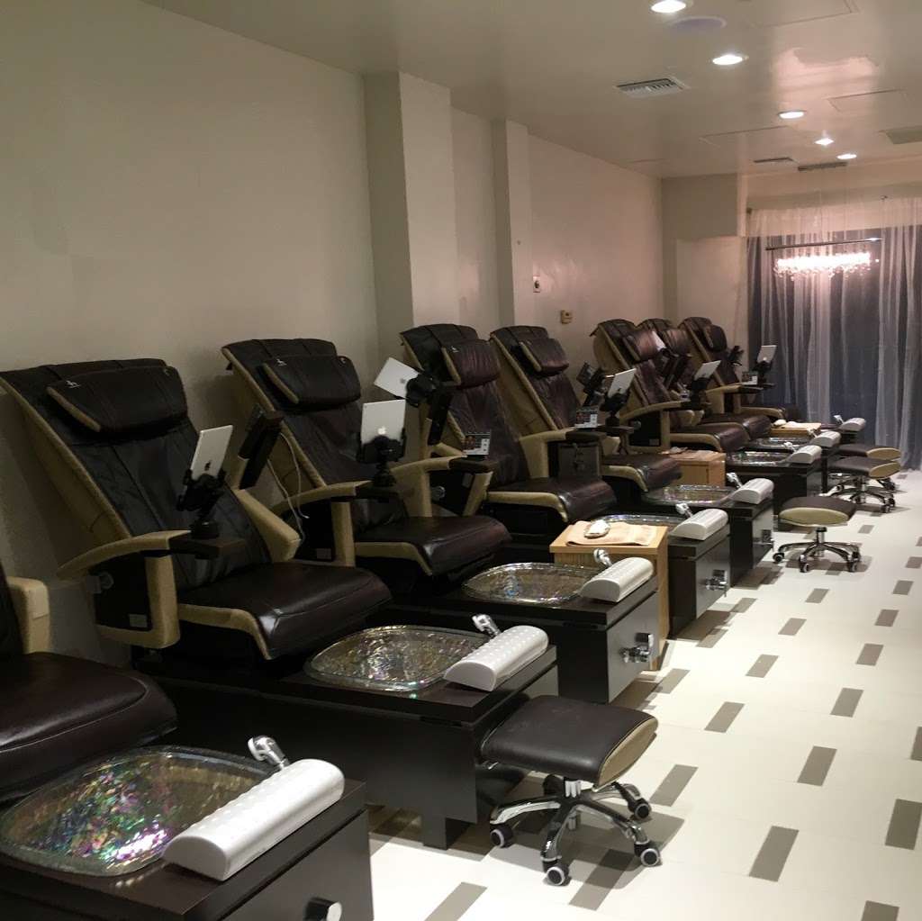 Bliss Salon & Organic Nail Spa | 5602 PGA Boulevard #103b, Palm Beach Gardens, FL 33418, USA | Phone: (561) 530-7224