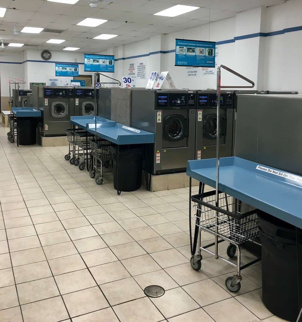 Wise Ave Laundromat & Cleaners in 7844 Wise Ave, Dundalk, MD 21222, USA