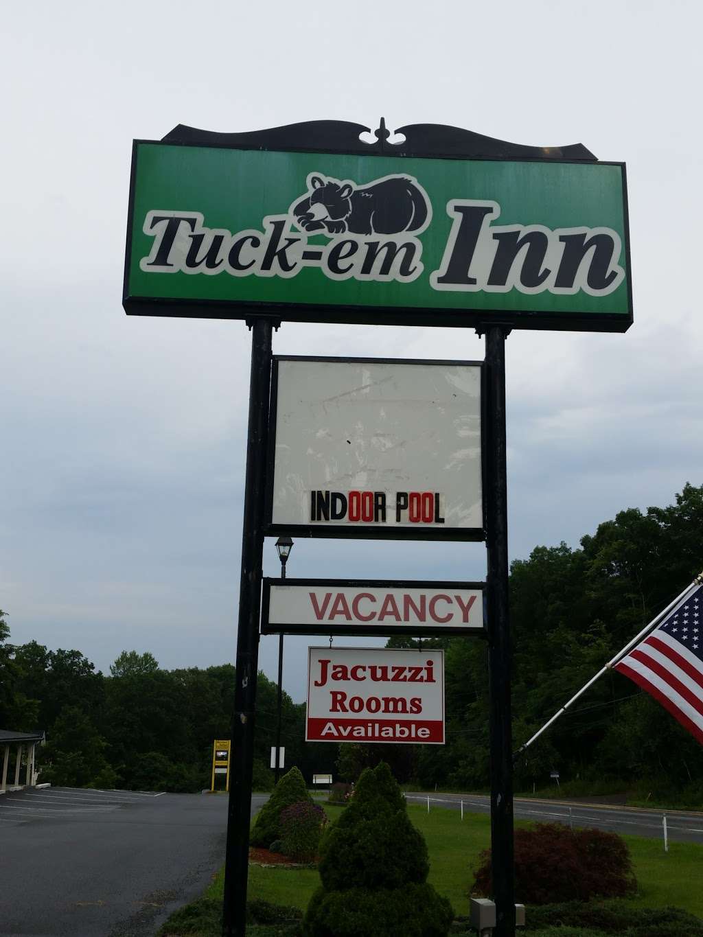 Tuck-em Inn Motel | 2421 US-6 #2, Hawley, PA 18428, USA | Phone: (570) 226-6460