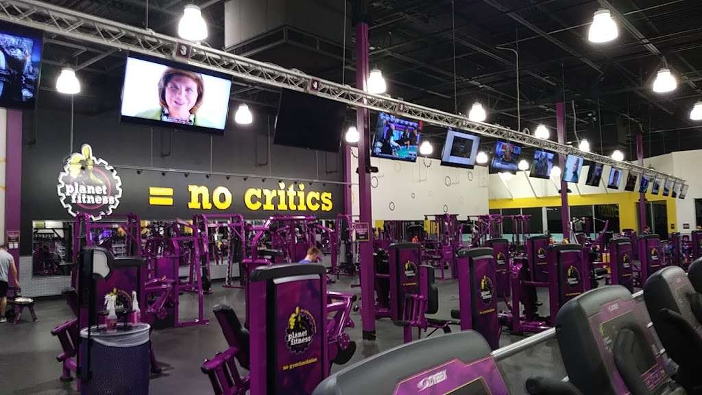 Planet Fitness | 19706 One Norman Dr A, Cornelius, NC 28031, USA | Phone: (980) 498-3355