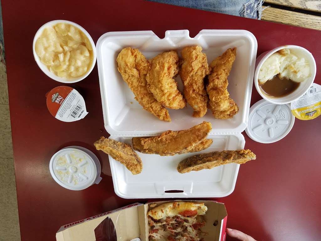 Chester Fried Chicken | 1795 IN-28, Frankfort, IN 46041, USA | Phone: (765) 659-9459